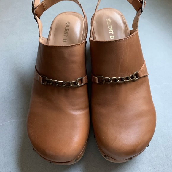 Silent D Georgia Slingback Heeled Clogs - Picture 7 of 7